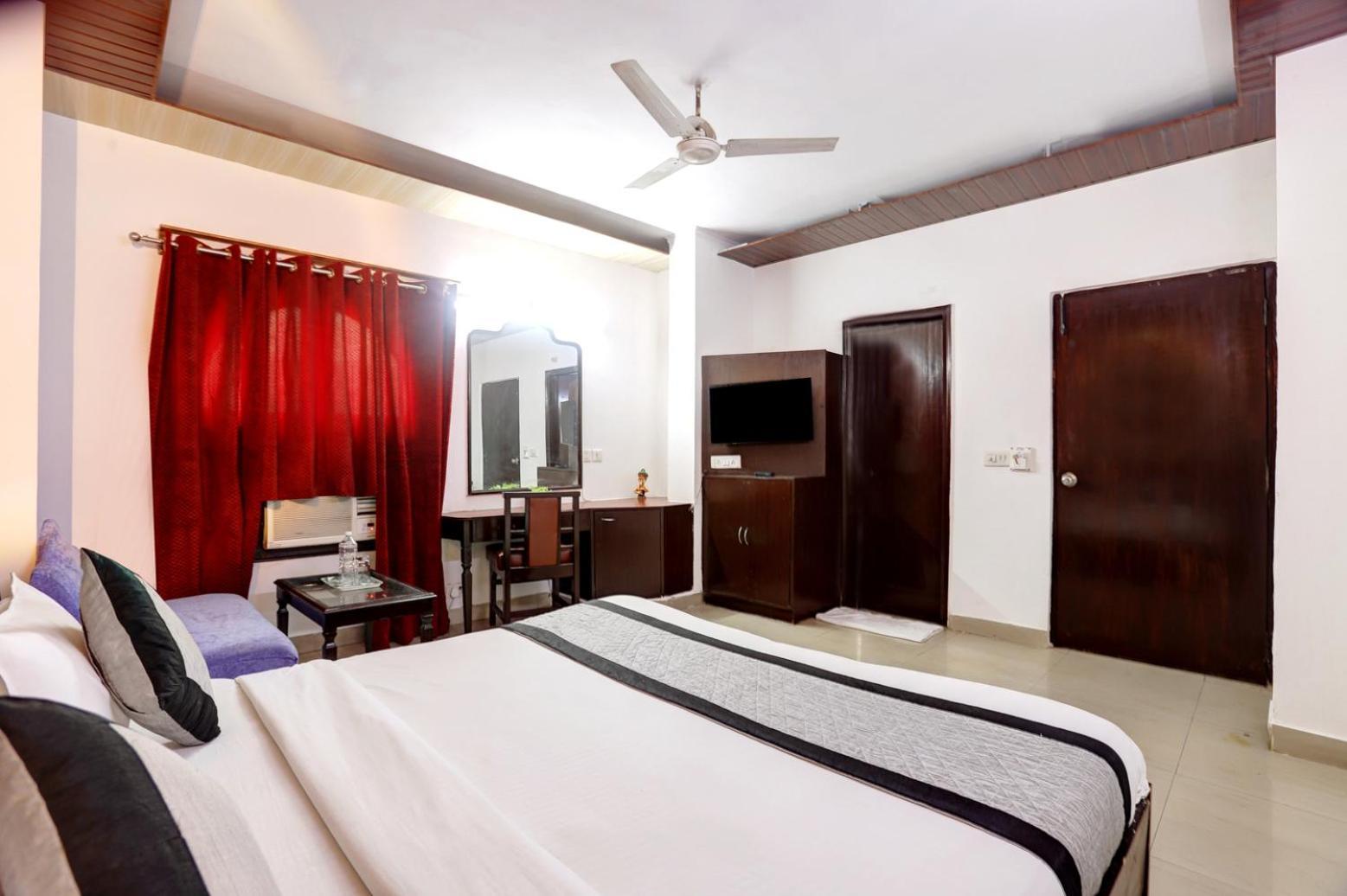 Hotel Delhi Darbar ภายนอก รูปภาพ